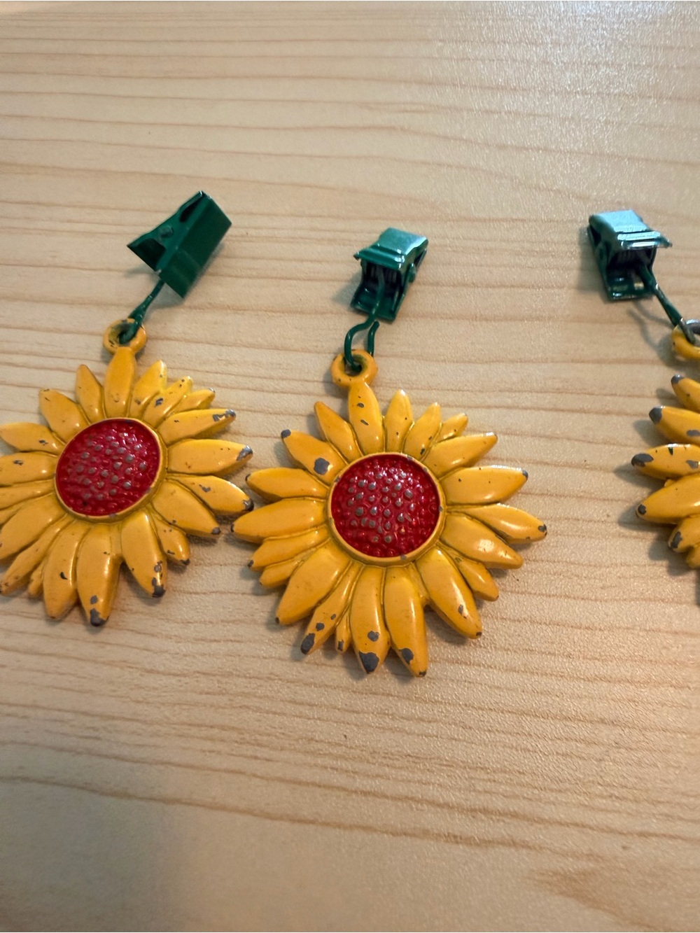 Vintage Cast Iron Sunflower Tablecloth Weights with Metal Clips – Set of 10